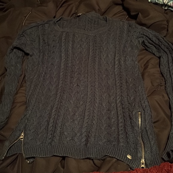 American Eagle XS Sweater bundle! - Picture 3 of 3